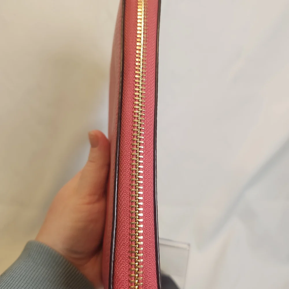 Coach Long Zip Around Leather Wallet Or Wristlet With Horse And Carriage - Picture 4 of 13